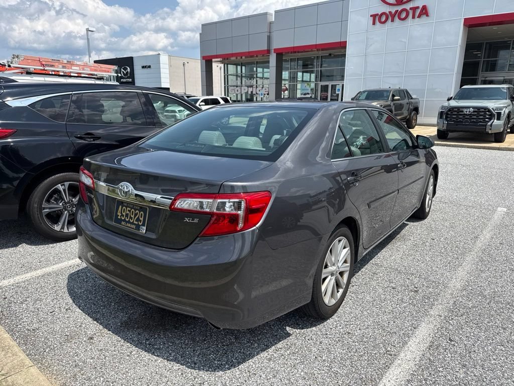 Used 2013 Toyota Camry XLE w/ Leather Pkg FWD image 6