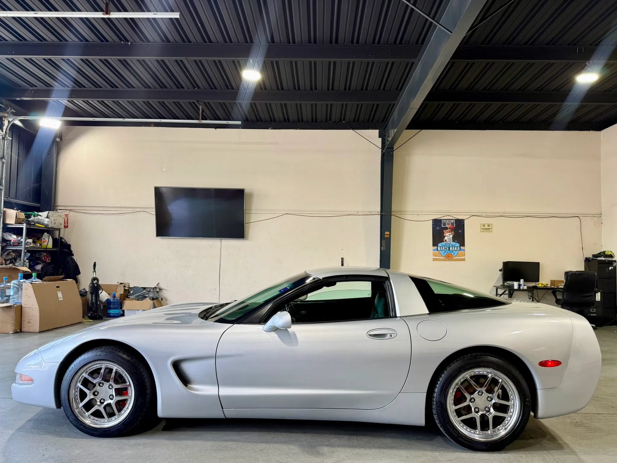 Used 1998 Chevrolet Corvette Coupe RWD image 7