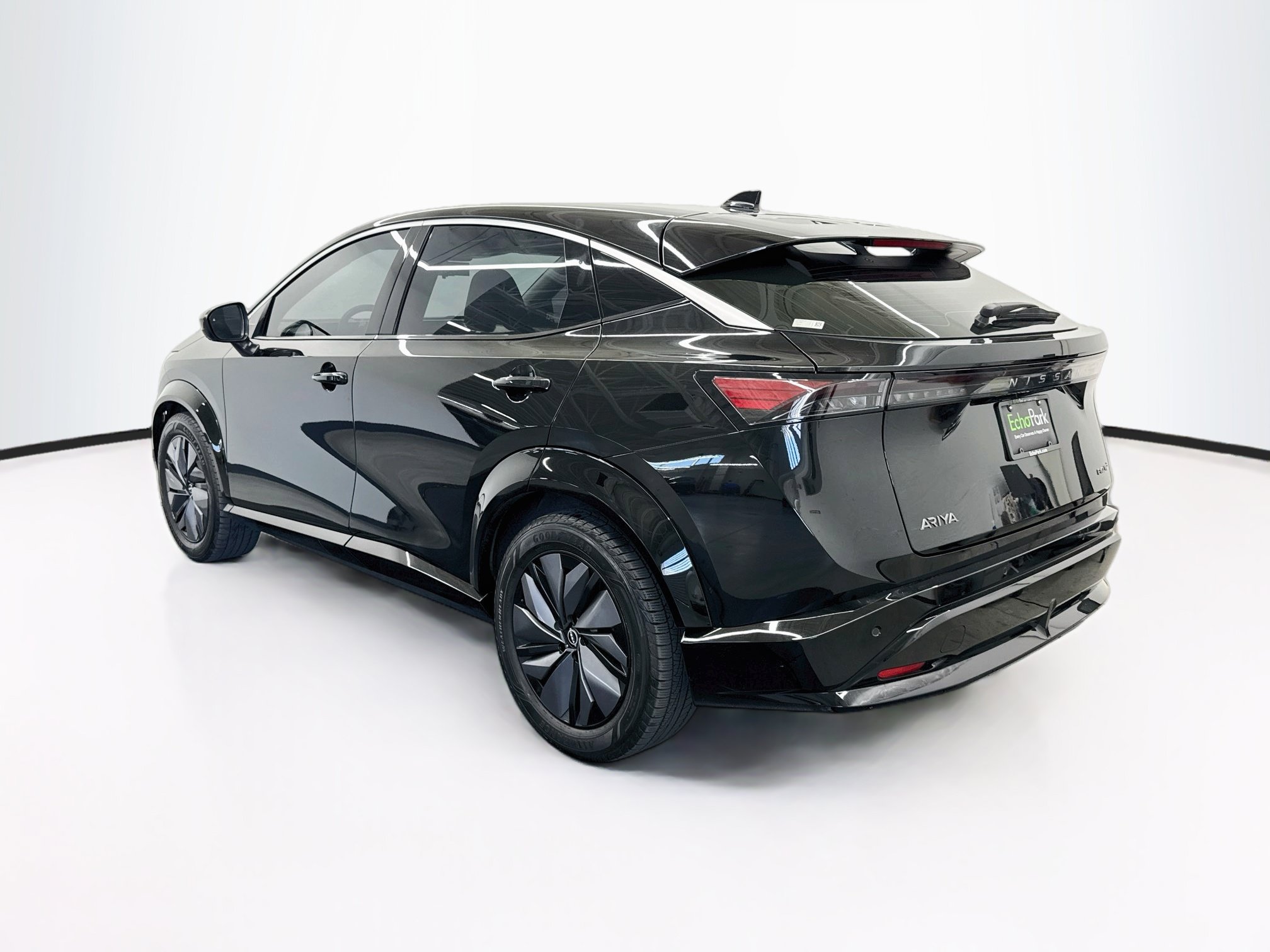 Used 2023 Nissan Ariya FWD image 5