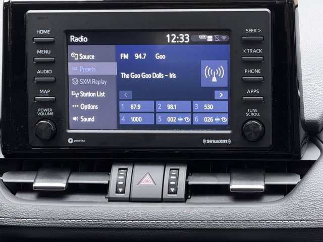 Used 2021 Toyota RAV4 XLE Premium image 17