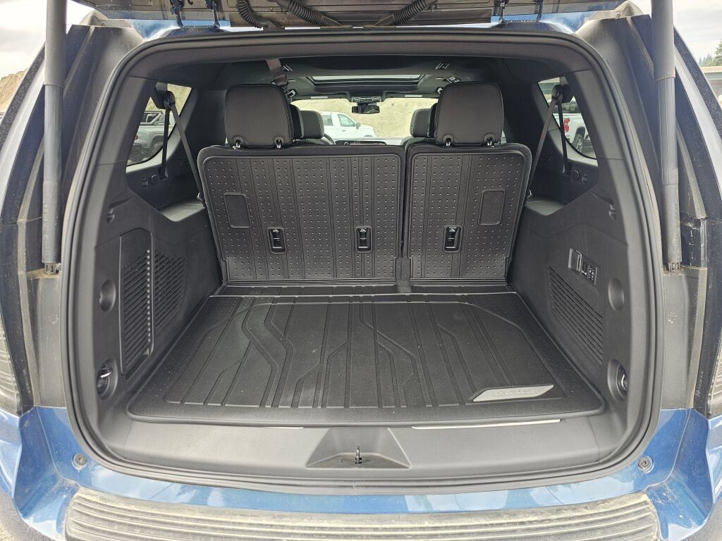 New 2026 Chevrolet Suburban Premier w/ Sun And Tow Package AWD/4WD image 26