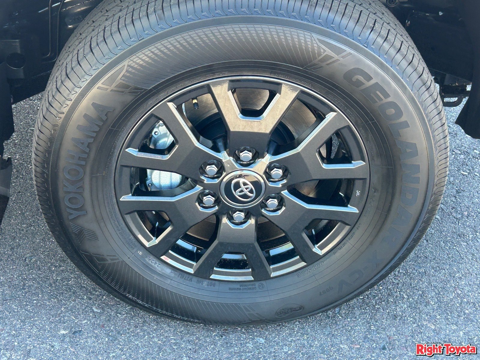 New 2026 Toyota 4Runner SR5 AWD/4WD image 11