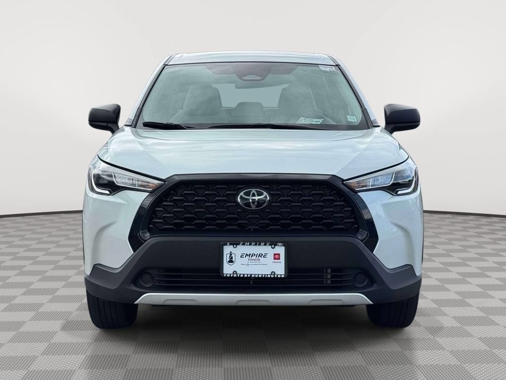 Used 2023 Toyota Corolla Cross L FWD image 2