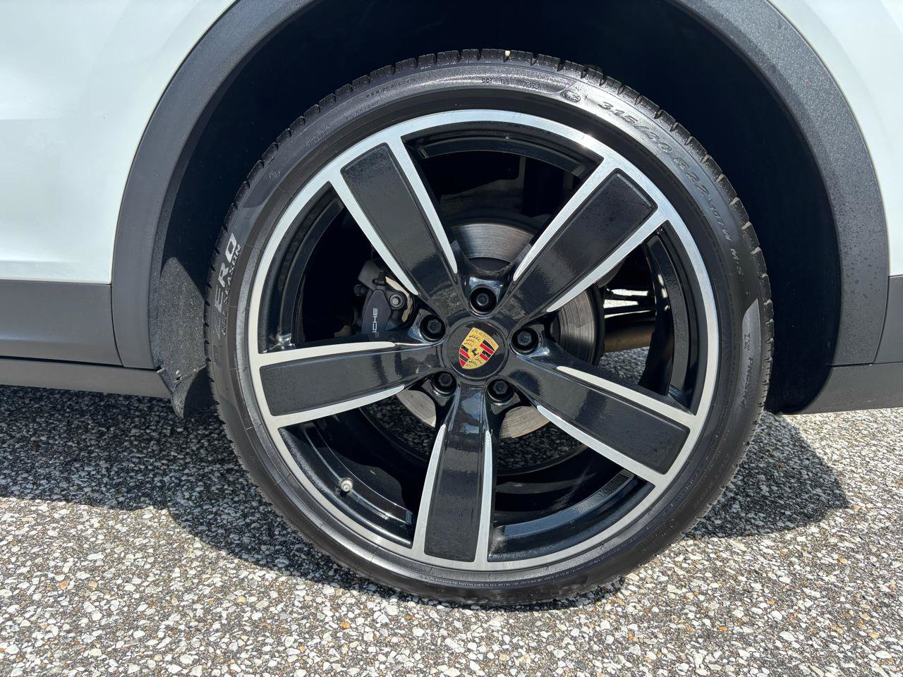Used 2019 Porsche Cayenne AWD/4WD image 32