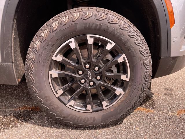 Used 2024 Chevrolet Traverse Z71 w/ Enhanced Driving Package AWD/4WD image 34