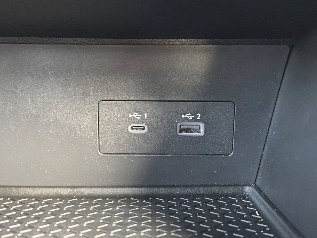 Certified 2025 Nissan Pathfinder SV image 17