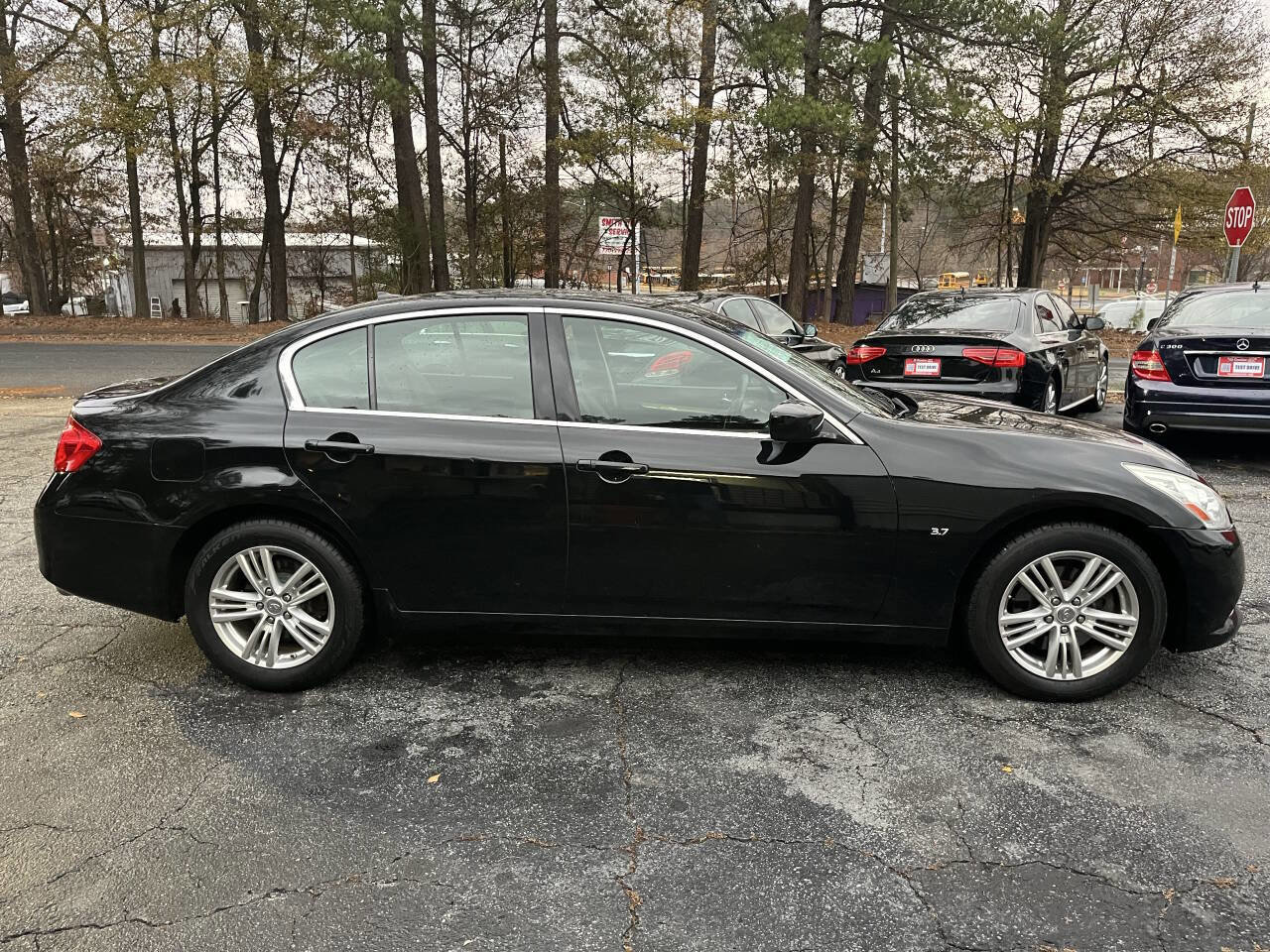 Used 2015 INFINITI Q40 AWD w/ Navigation Package image 8