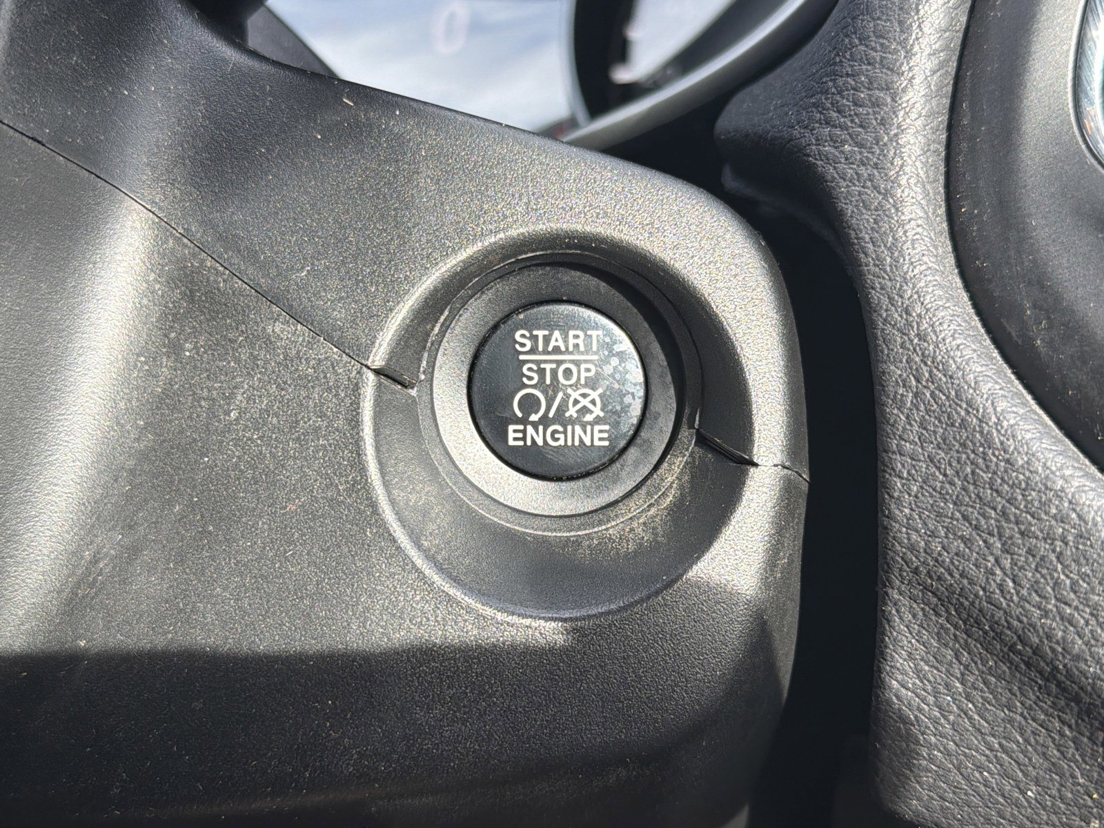 Used 2017 Jeep Compass Latitude w/ Popular Equipment Group image 25