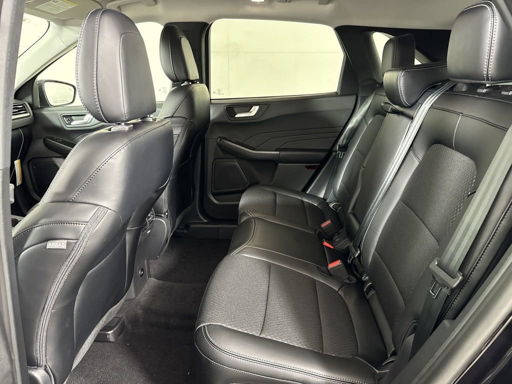 New 2025 Ford Escape SE FWD image 12
