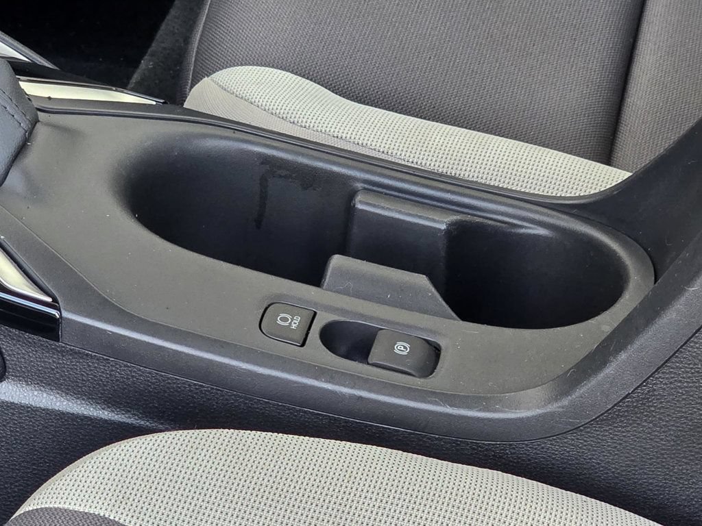 Used 2024 Toyota Corolla LE FWD image 18