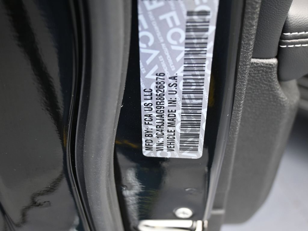 Used 2024 Jeep Grand Cherokee L Laredo image 16