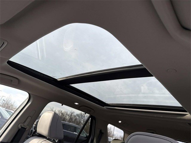 Used 2025 Honda Pilot Touring image 16