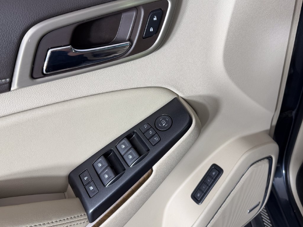 Used 2019 GMC Yukon XL Denali w/ Denali Ultimate Package AWD/4WD image 20