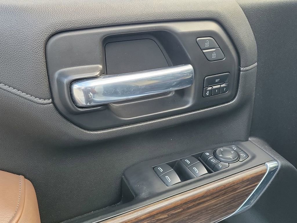 Used 2022 Chevrolet Silverado 3500 High Country AWD/4WD image 24