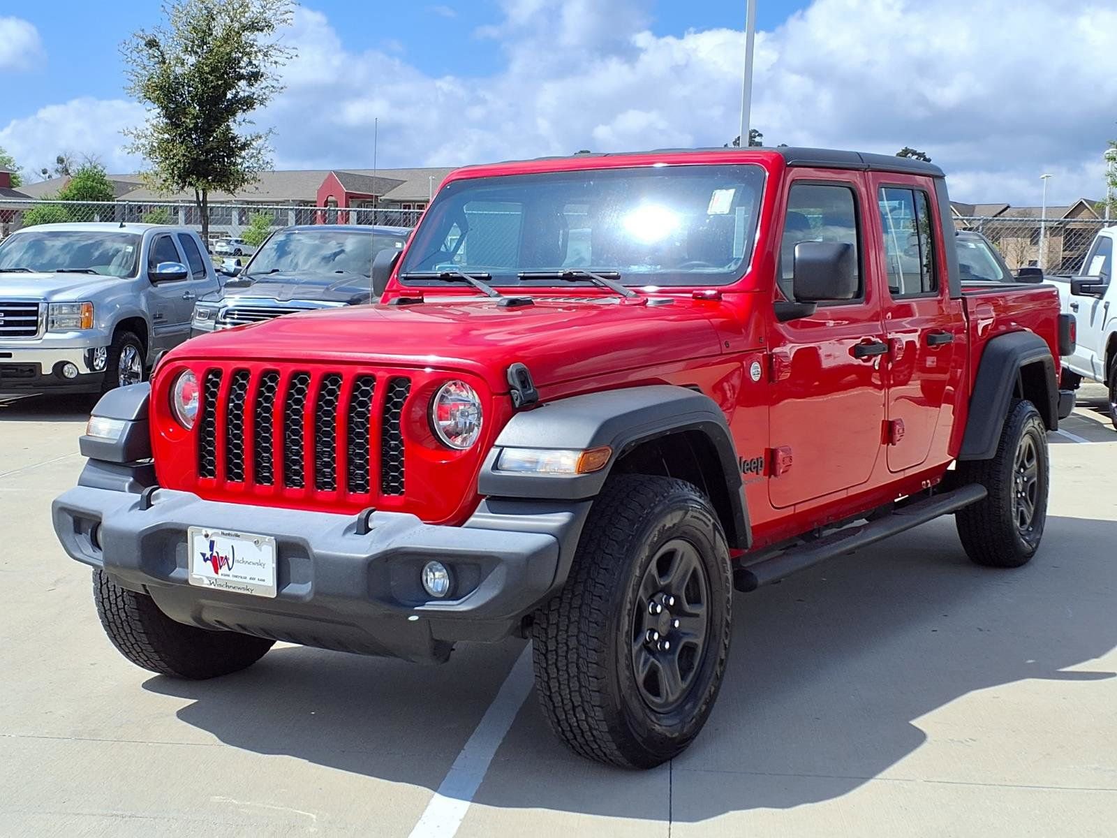 Used 2021 Jeep Gladiator Sport image 3