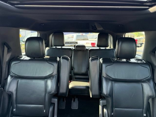 Used 2025 Ford Expedition Platinum w/ Stealth Performance Package AWD/4WD image 4