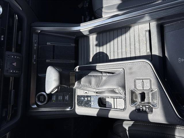 Used 2024 Lexus GX 550 AWD/4WD image 13