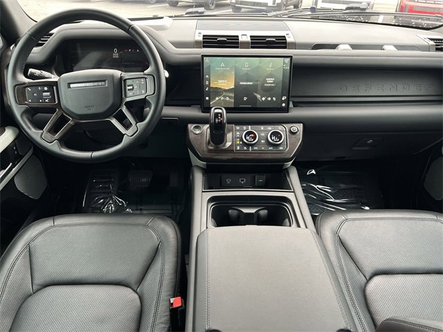 Used 2024 Land Rover Defender 130 S image 2