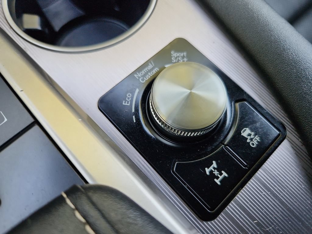 Used 2022 Lexus RX 350 F Sport w/ Cold Area Package (CT) AWD/4WD image 31
