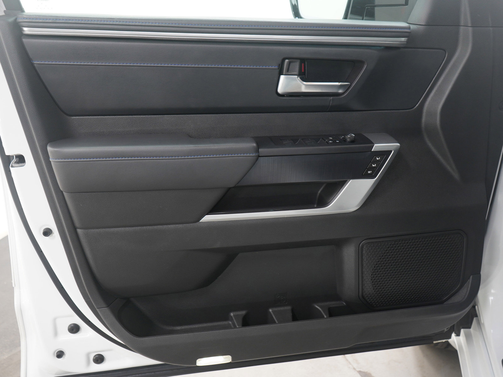 Used 2025 Toyota Tundra Platinum image 23