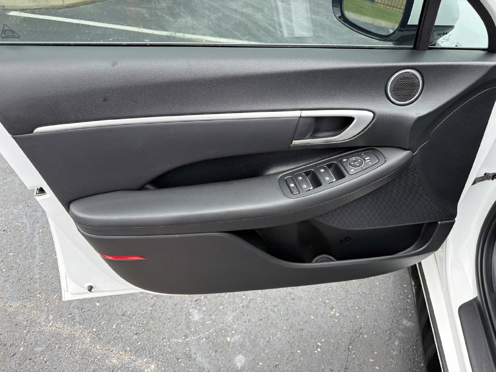 Used 2025 Hyundai Sonata SEL FWD image 17