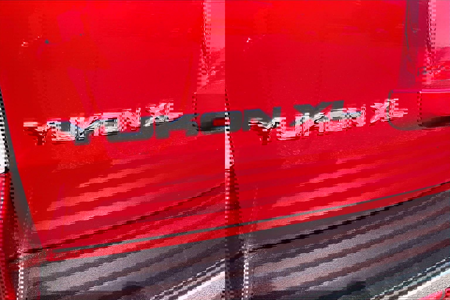 Used 2014 GMC Yukon XL Denali image 24