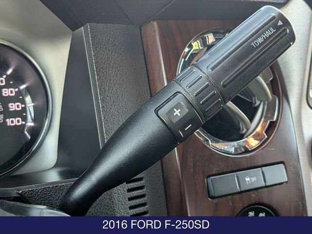 Used 2016 Ford F250 Lariat w/ Lariat Ultimate Package AWD/4WD image 17