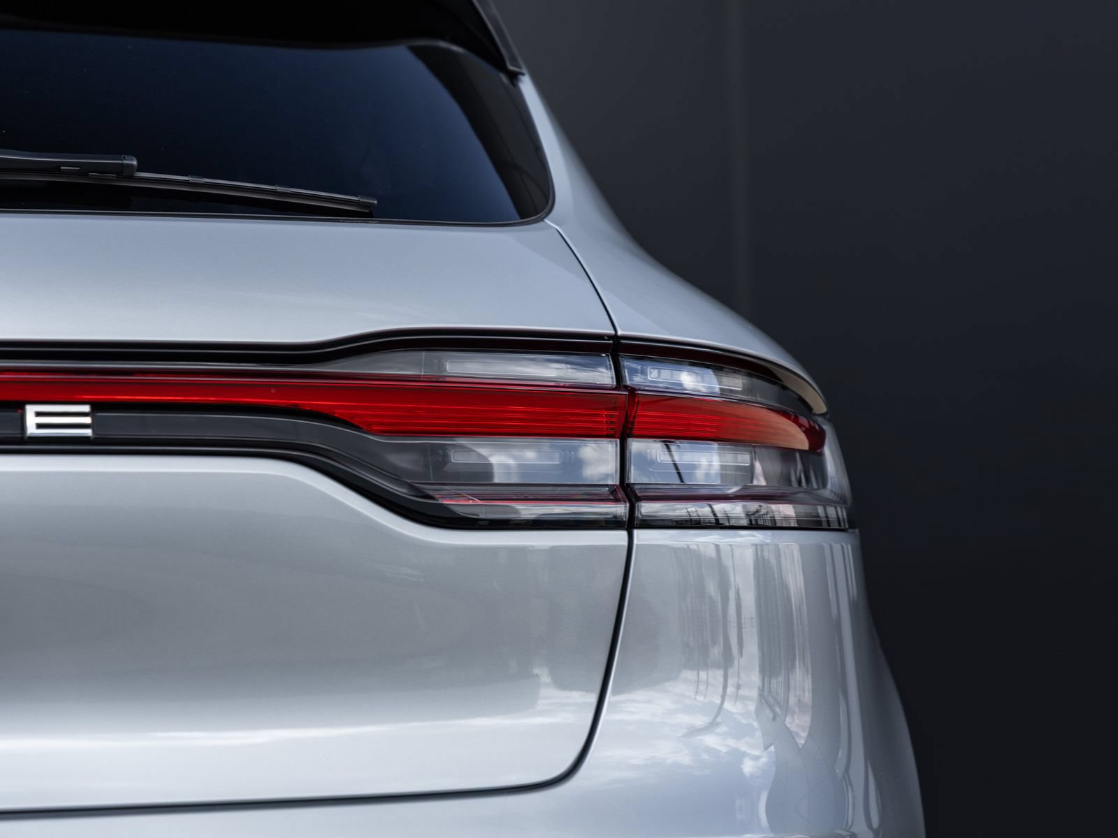 Certified 2026 Porsche Macan AWD/4WD image 14