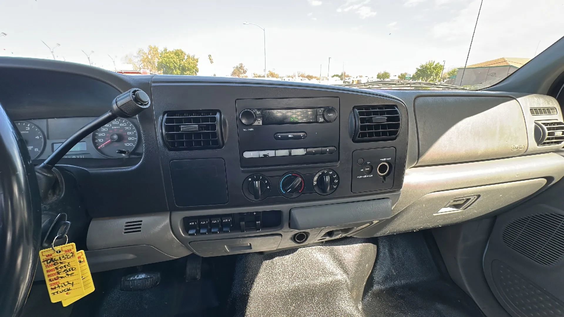 Used 2006 Ford F550 2WD Regular Cab Super Duty image 12