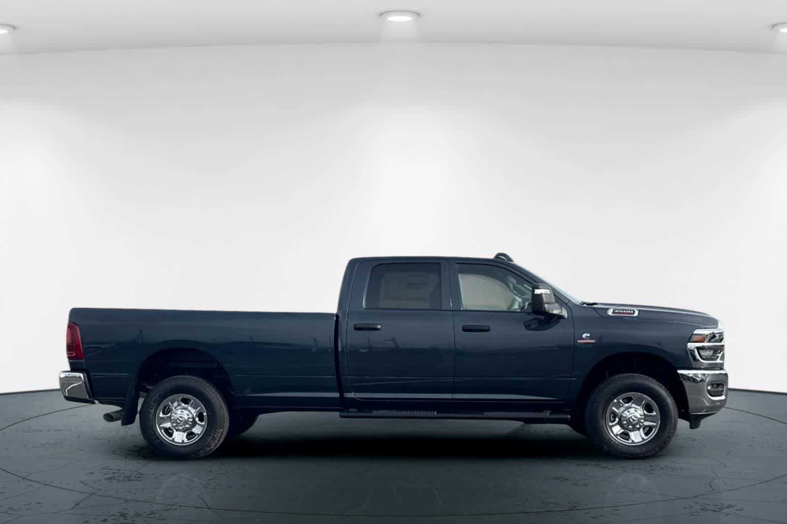 New 2026 RAM 3500 Tradesman AWD/4WD image 6