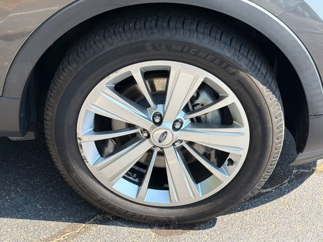 Used 2019 Ford Explorer Limited w/ Class III Trailer Tow Package FWD image 14