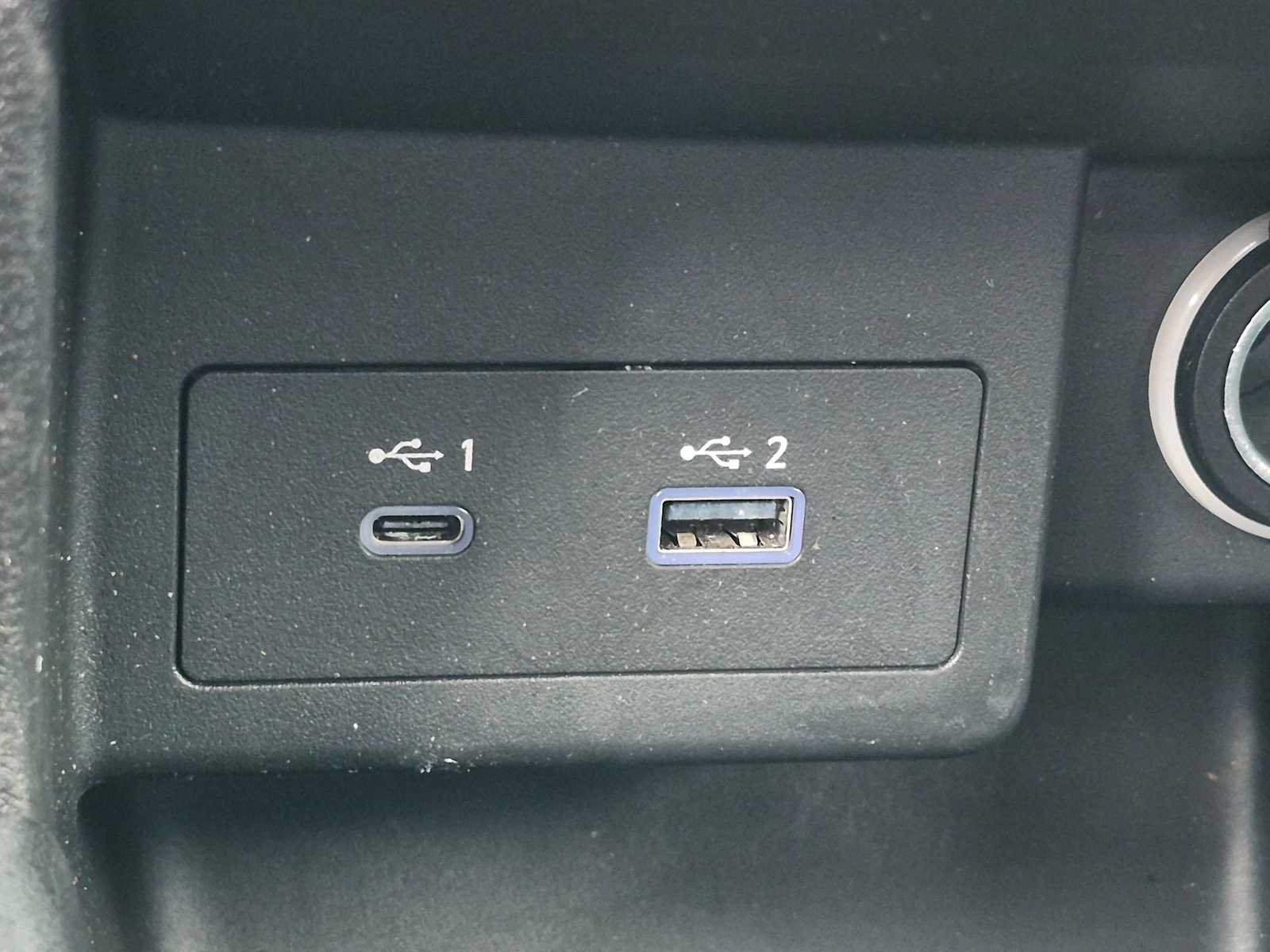 Used 2024 Nissan Kicks SR FWD image 22