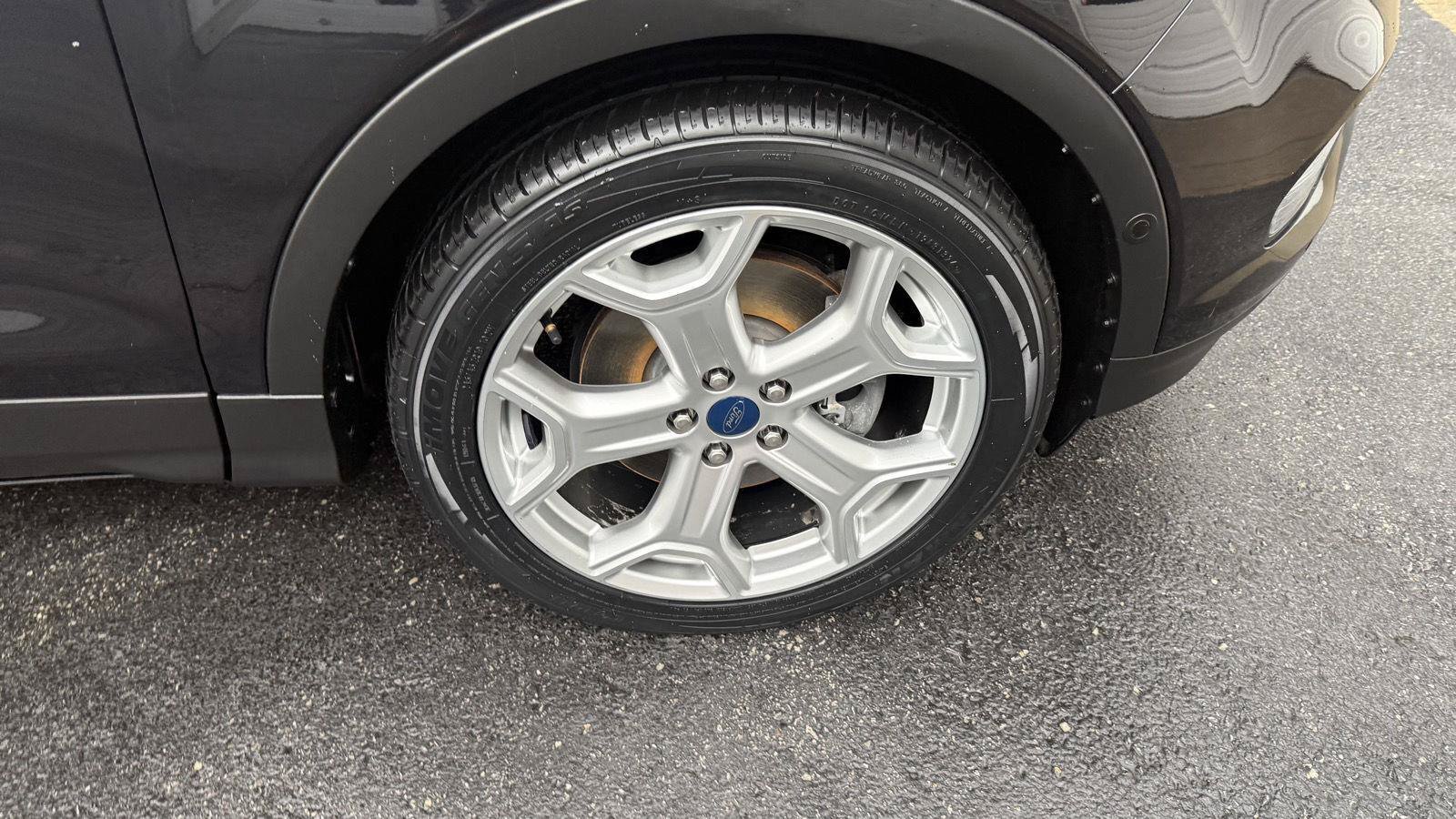 Used 2019 Ford Escape Titanium FWD image 11