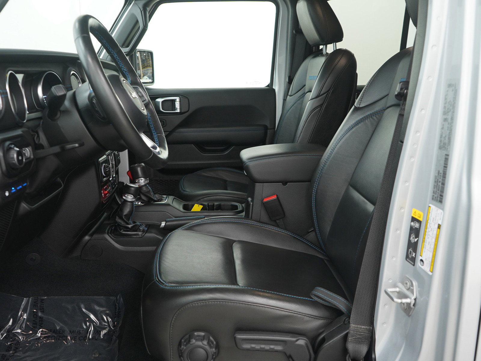 Used 2022 Jeep Wrangler Unlimited Rubicon 4xe w/ Cold Weather Group image 21