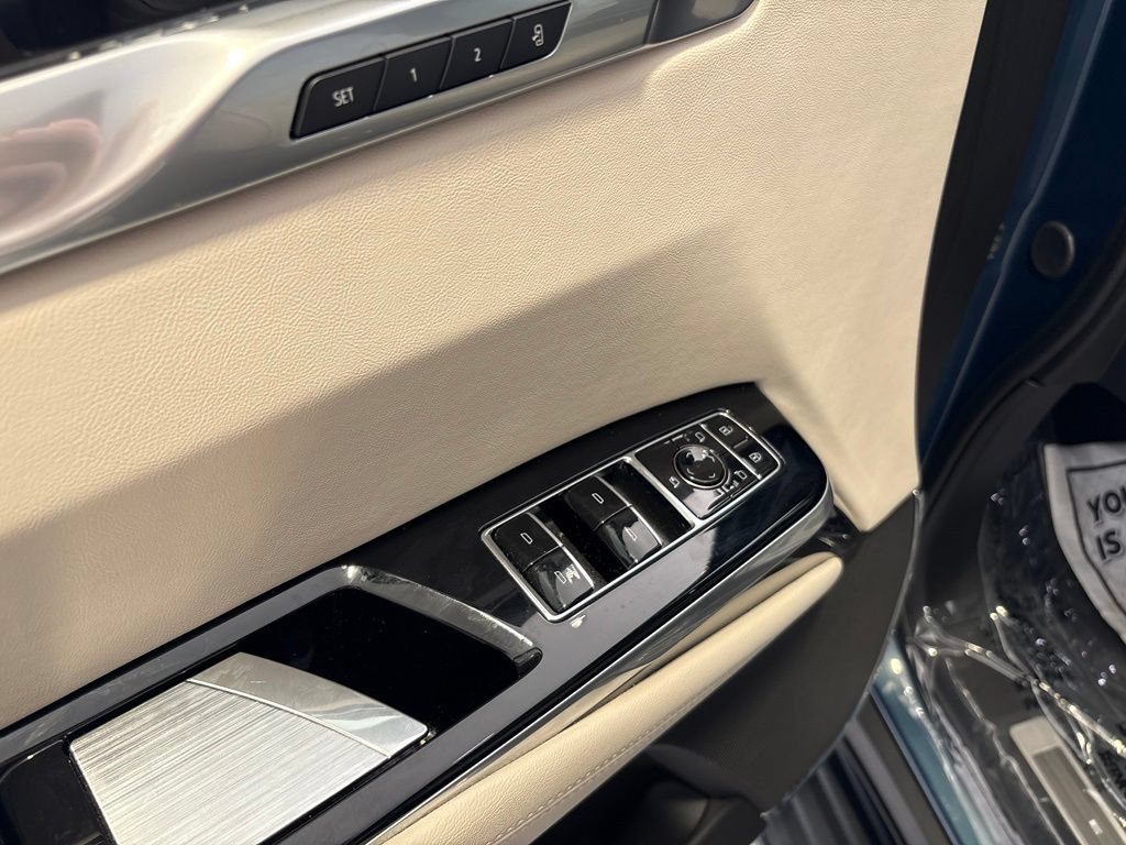 Used 2025 Cadillac Escalade Sport w/ LPO, ONYX Package AWD/4WD image 55
