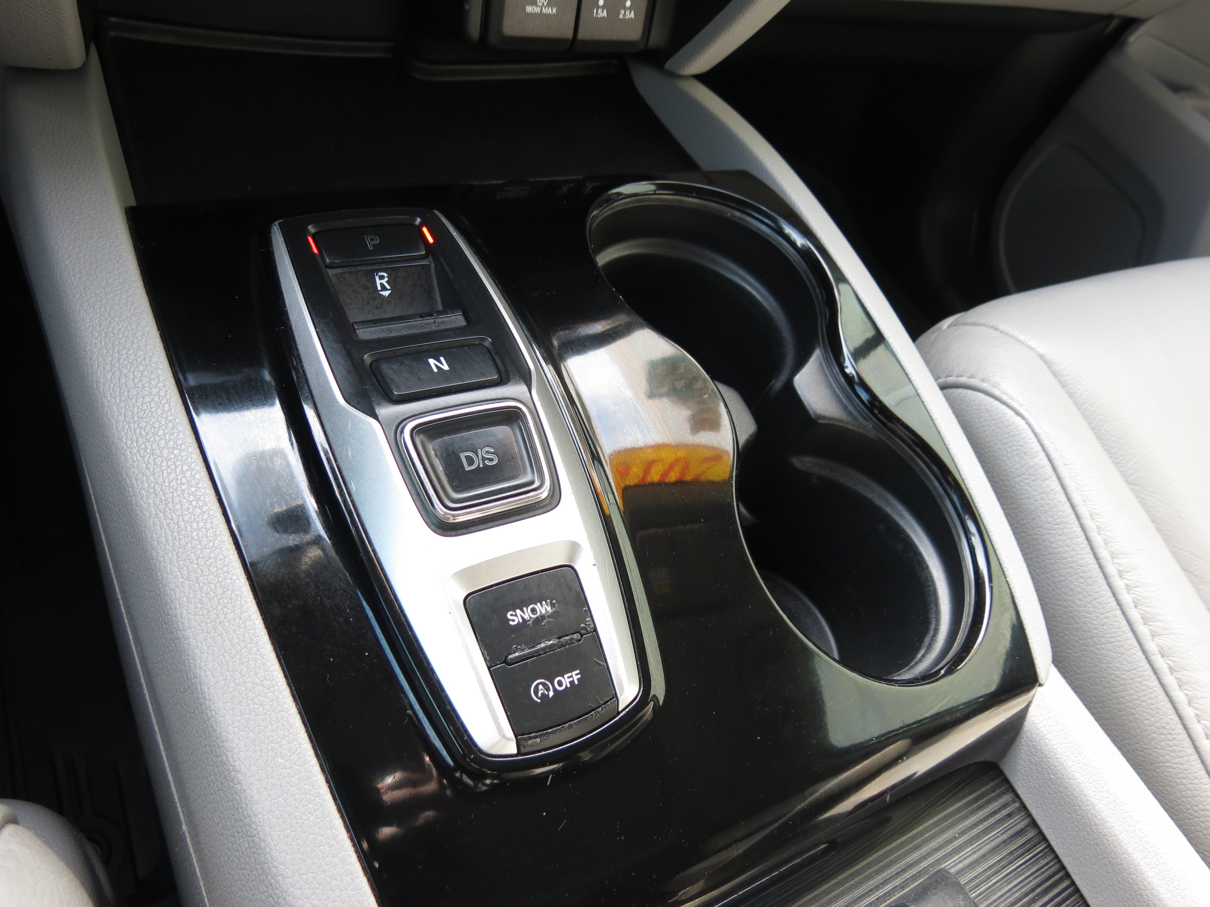 Used 2016 Honda Pilot Touring image 24