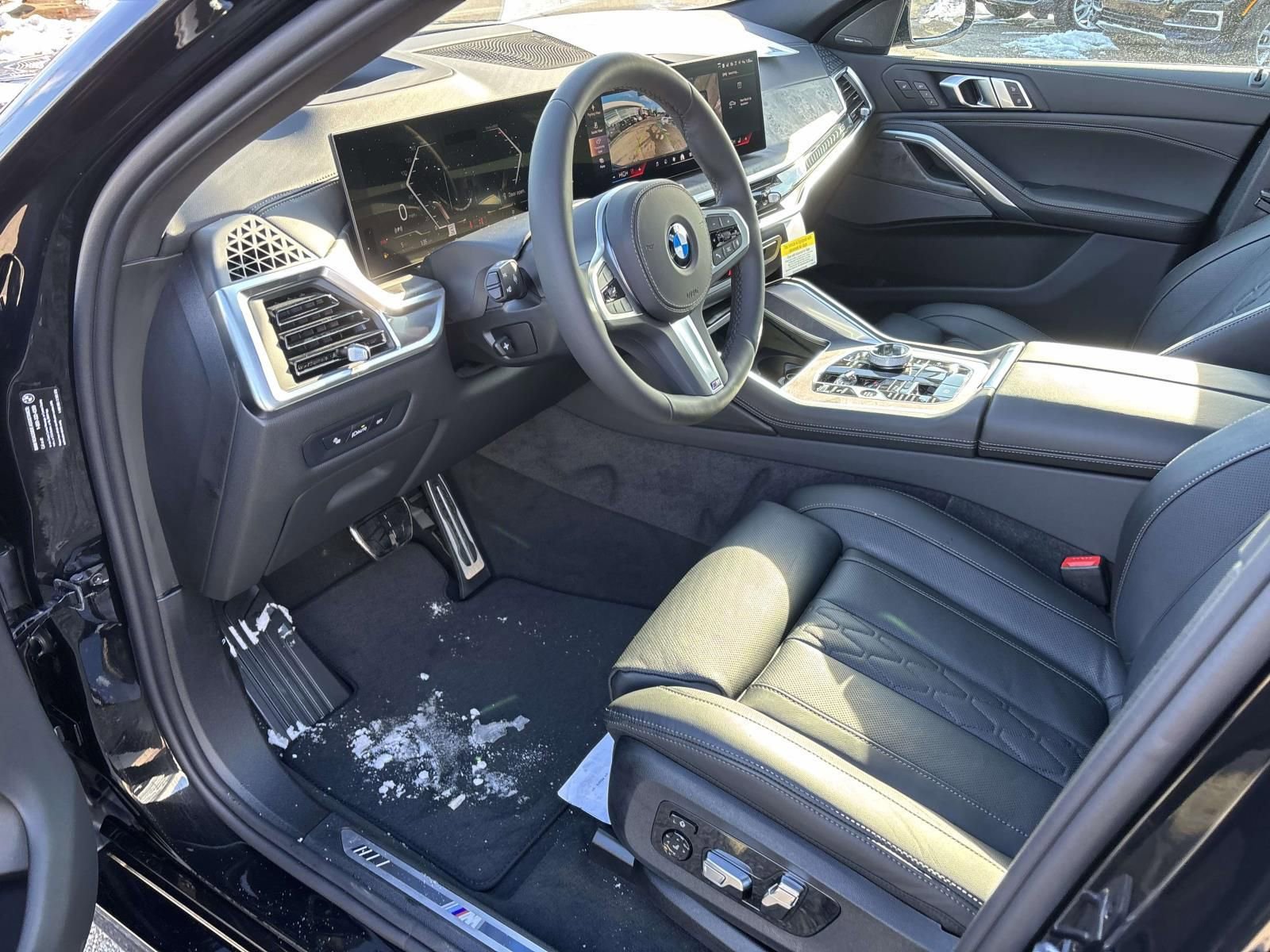 New 2026 BMW X6 xDrive40i w/ Executive Package image 25