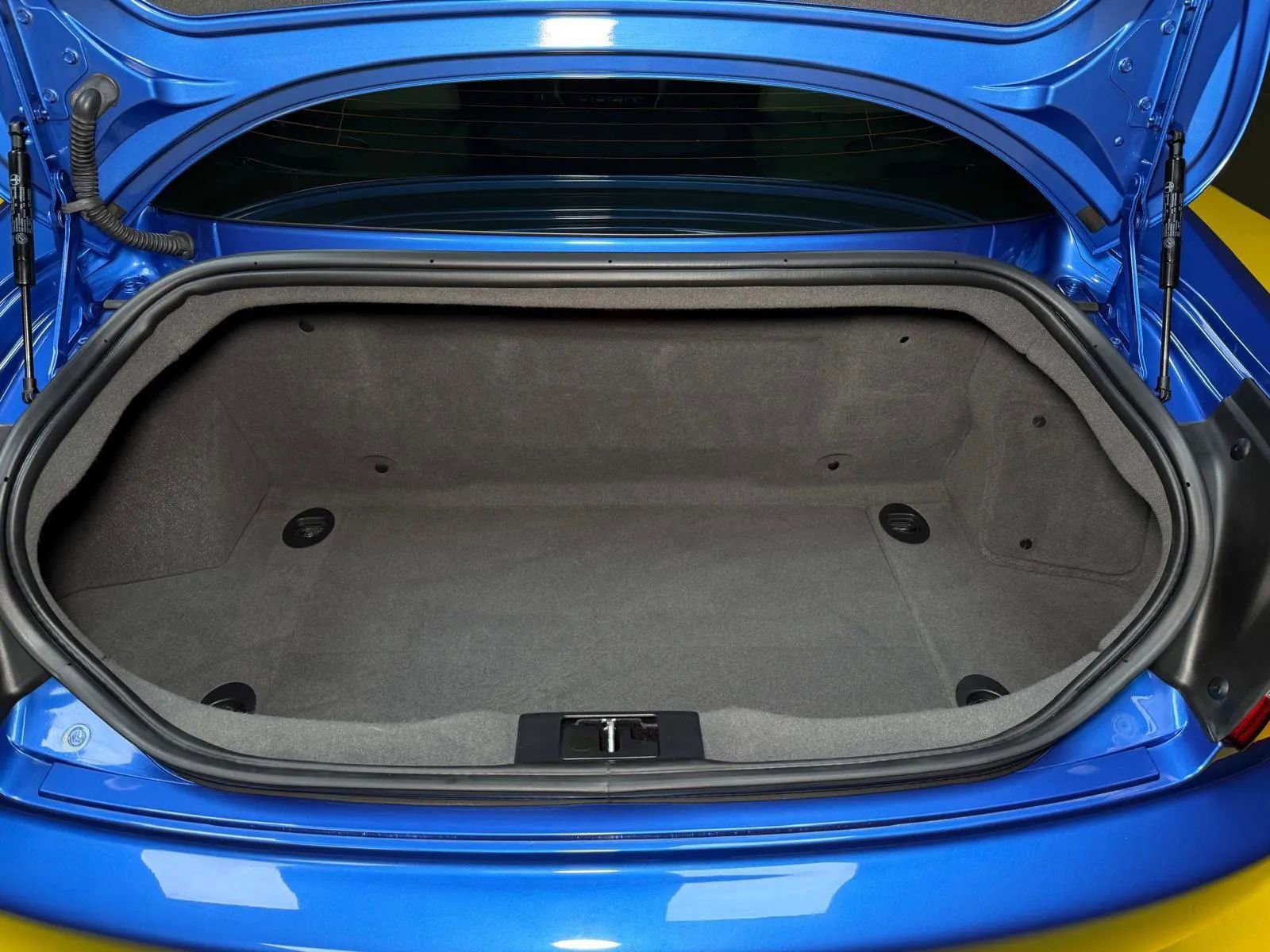 Used 2013 Maserati GranTurismo MC RWD image 13