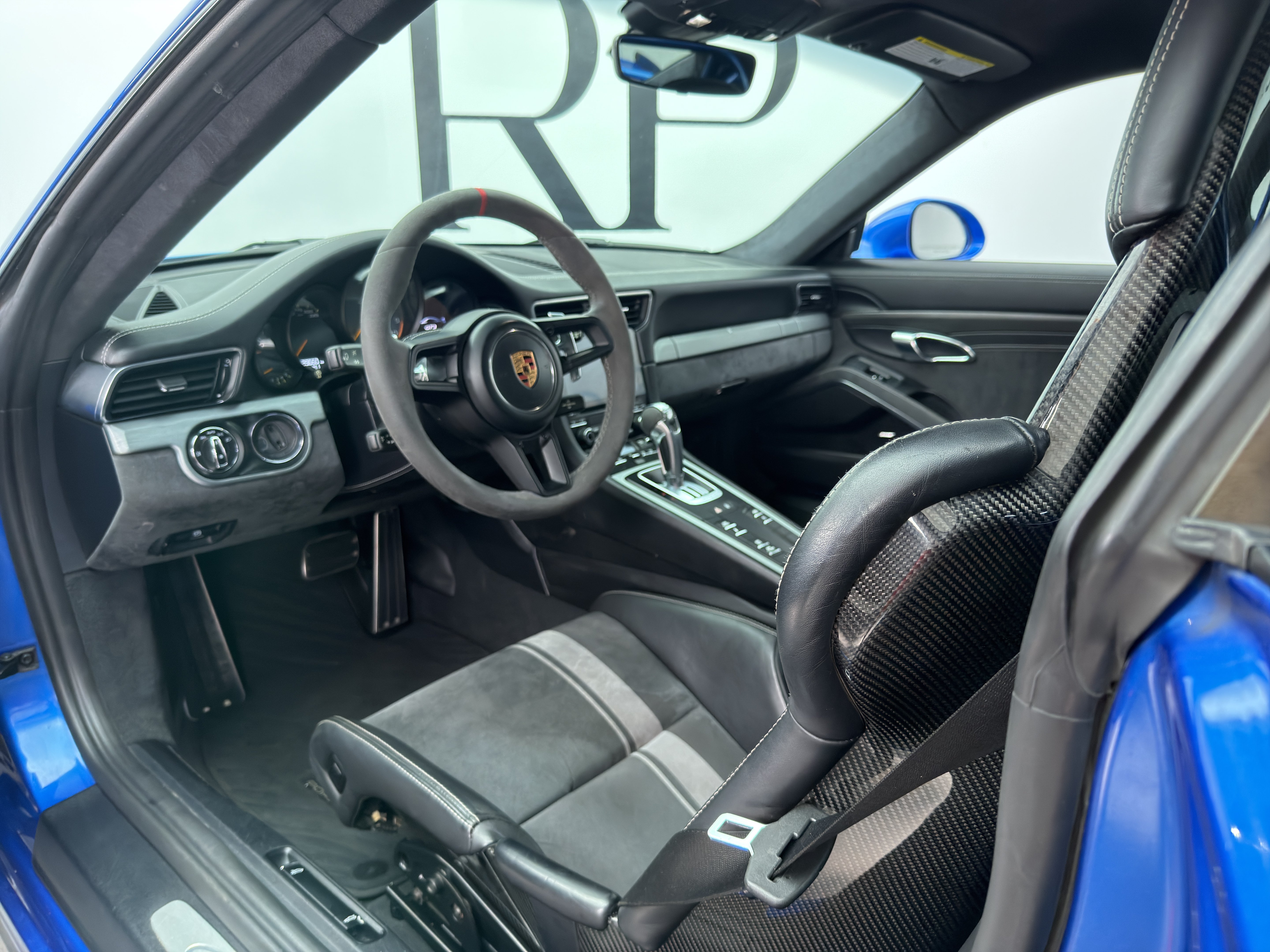 Used 2018 Porsche 911 GT3 w/ Light Design Package RWD image 16
