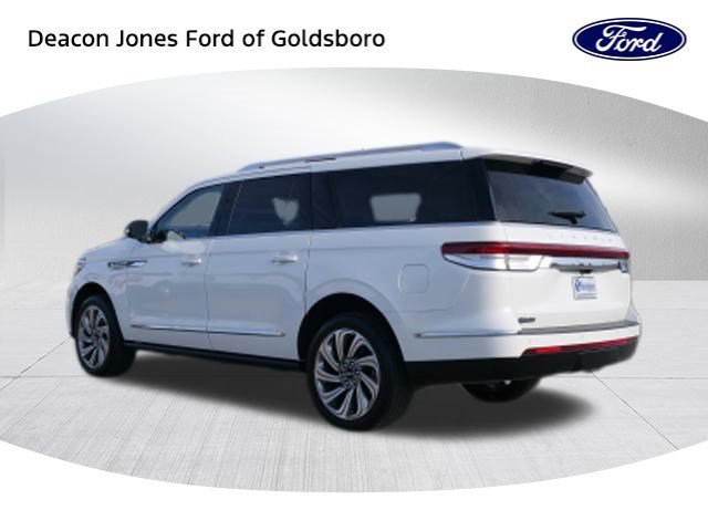 Used 2024 Lincoln Navigator L Reserve image 5