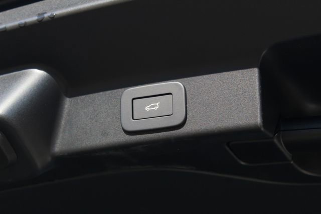 New 2026 Jaguar F-PACE R-Dynamic S image 13