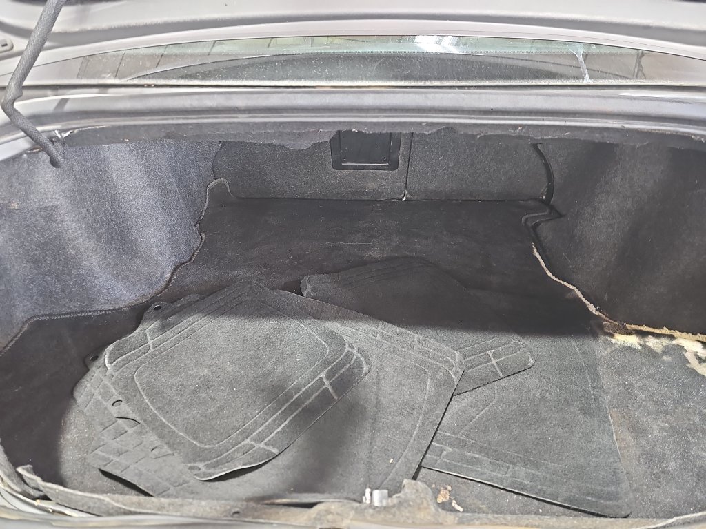 Used 2011 Chrysler 200 Touring FWD image 15
