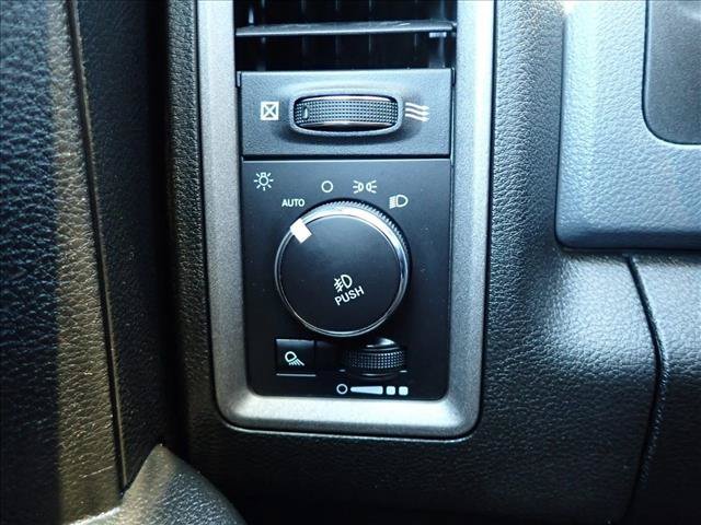 Used 2019 RAM 1500 Express w/ Wheel & Sound Group AWD/4WD image 19