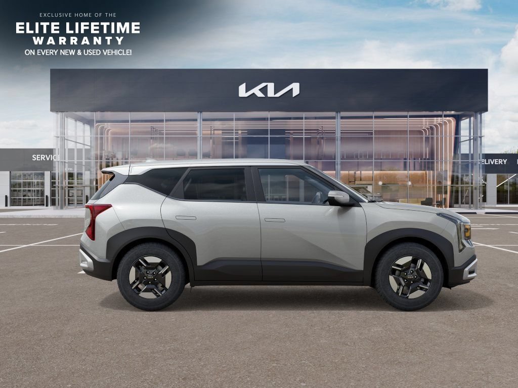New 2027 Kia Seltos LX FWD image 8