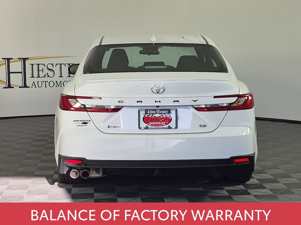 Used 2025 Toyota Camry SE FWD image 5