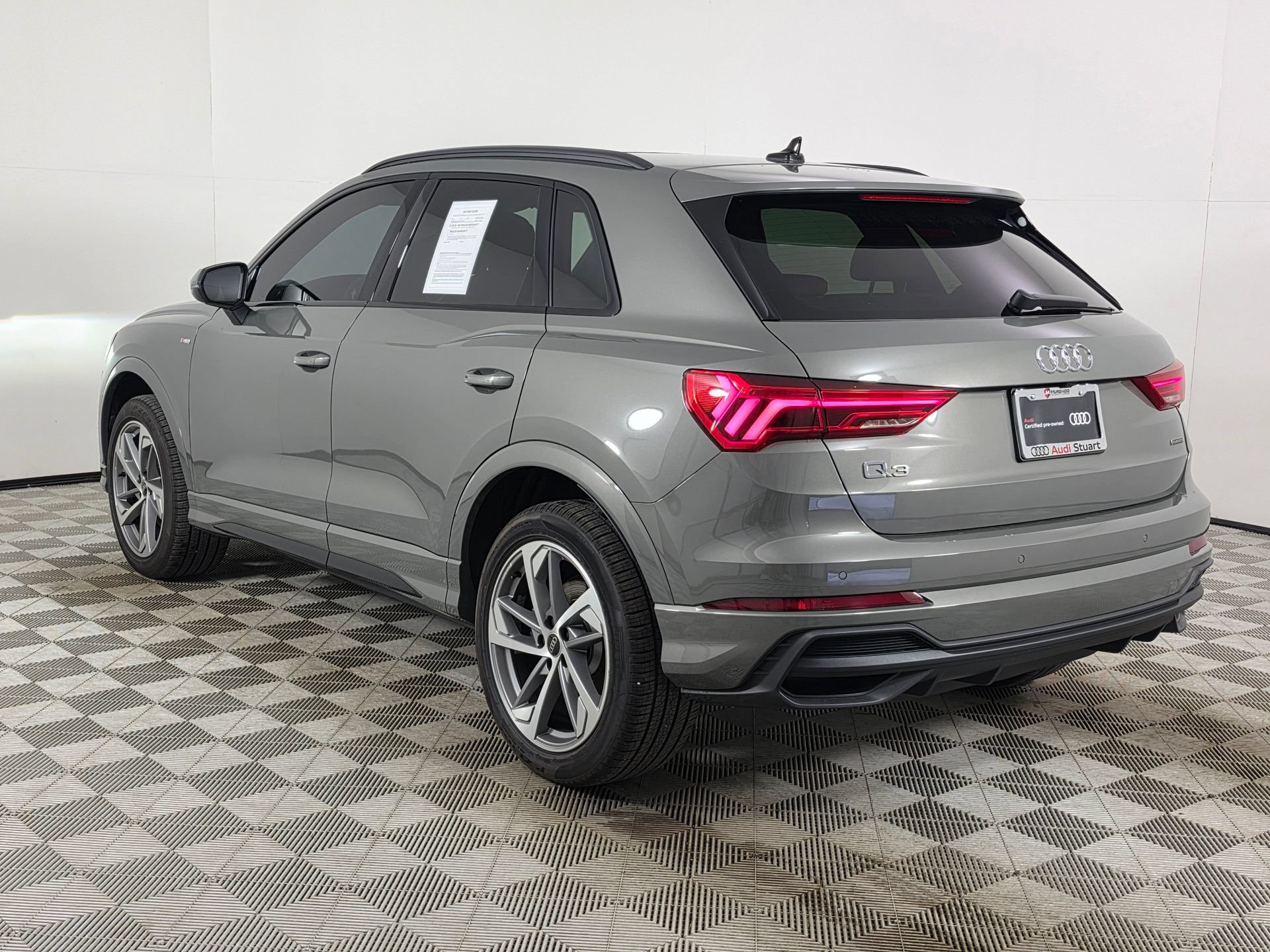 Certified 2025 Audi Q3 2.0T Premium w/ Convenience Plus Package AWD/4WD image 5