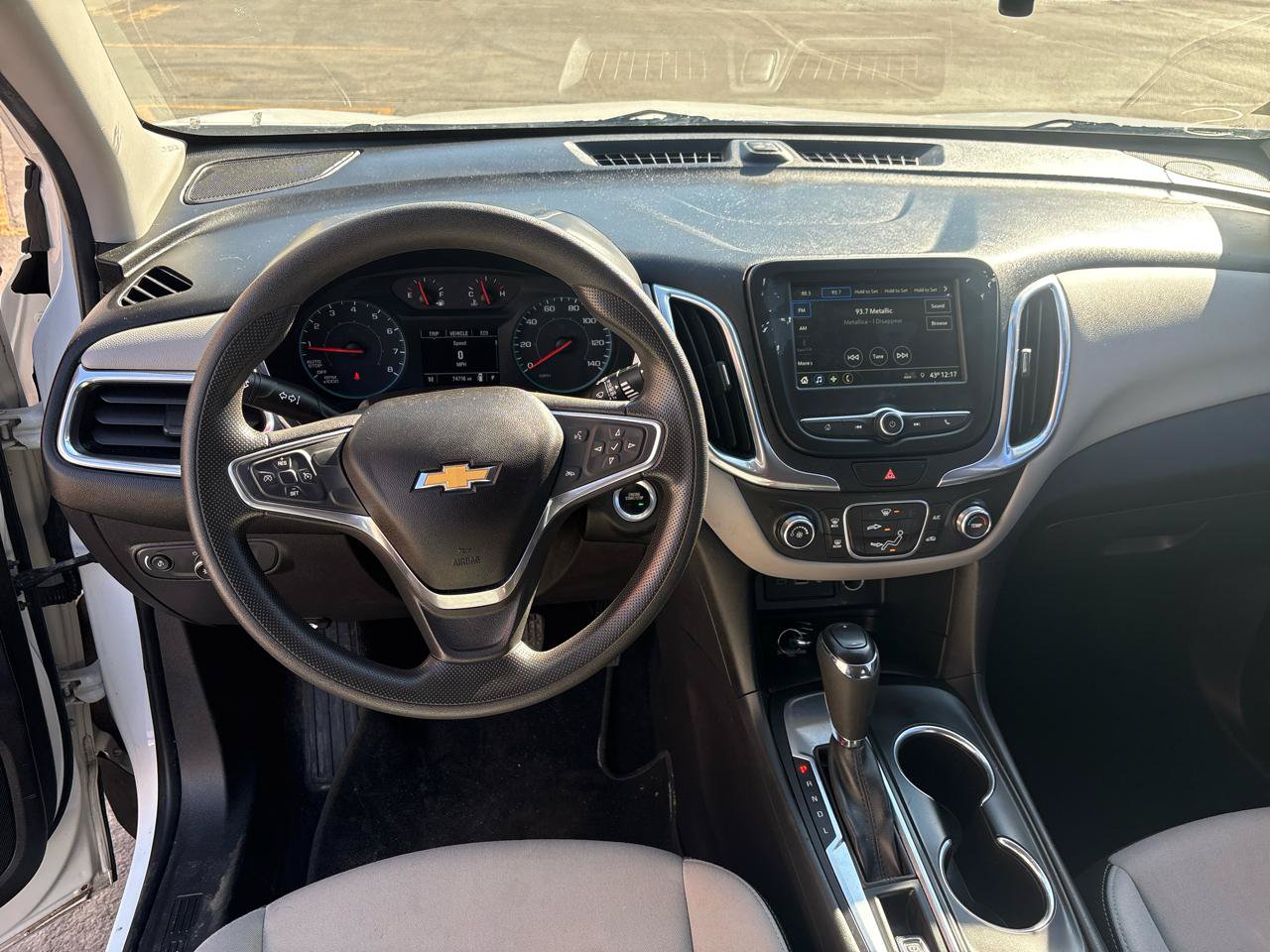 Used 2019 Chevrolet Equinox LS w/ LS Convenience Package FWD image 3