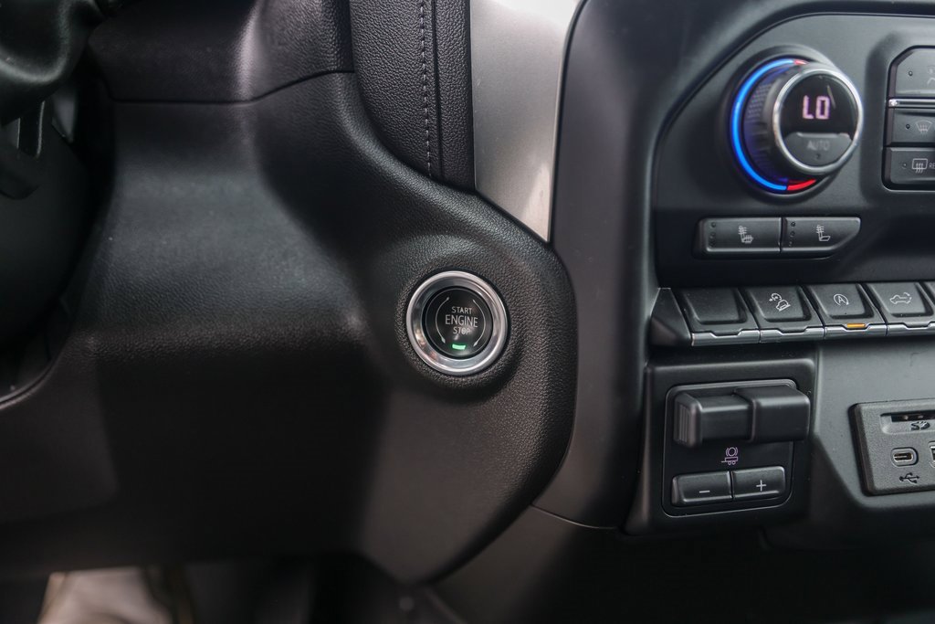 Used 2021 Chevrolet Silverado 1500 LT w/ Z71 Off-Road Package image 18