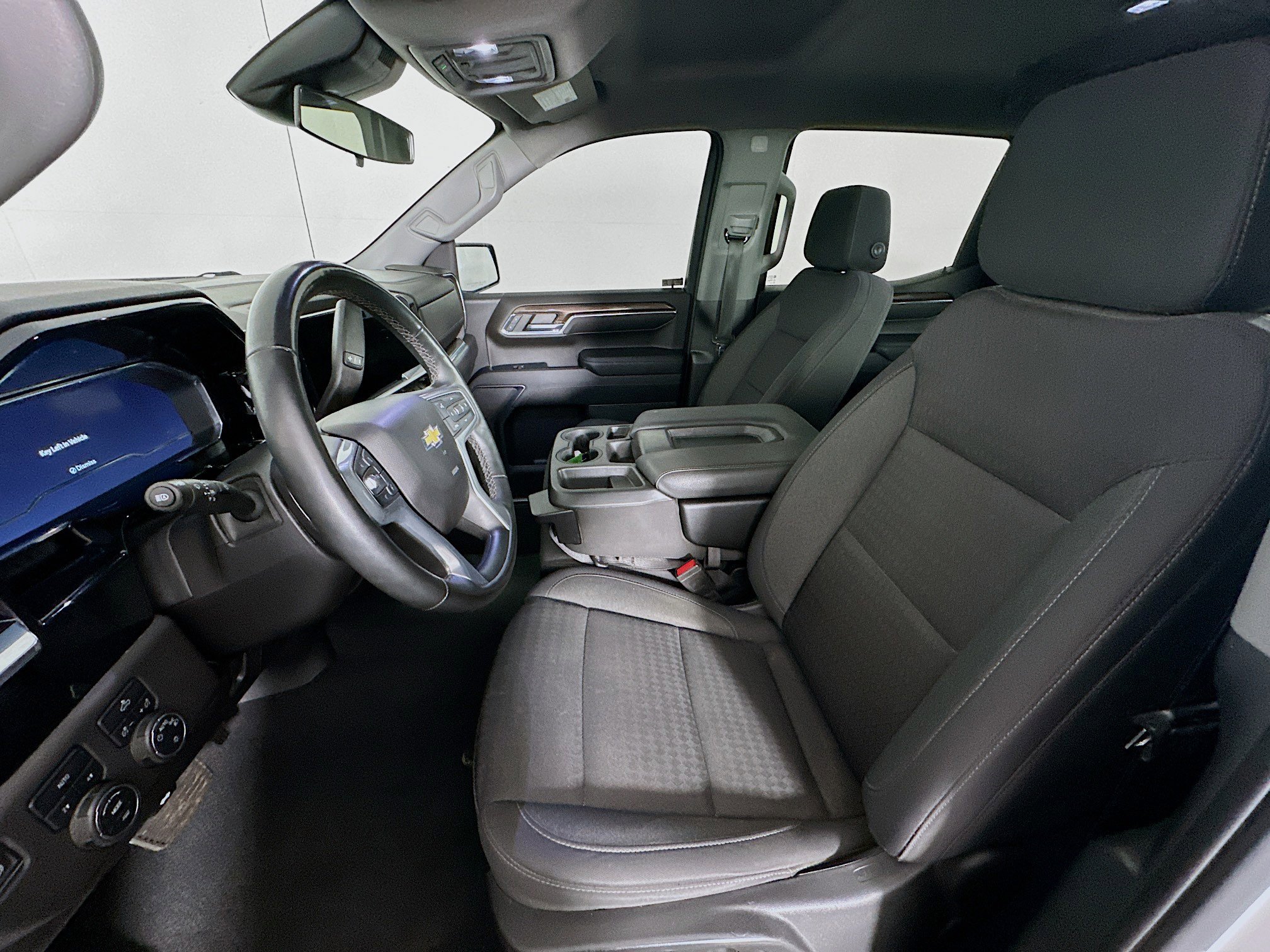 Used 2023 Chevrolet Silverado 1500 LT image 13