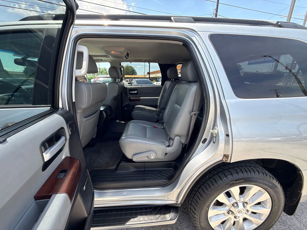 Used 2014 Toyota Sequoia Platinum RWD image 12
